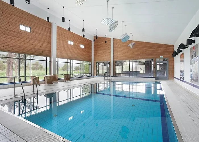 Cozy With Pool *